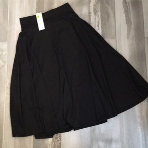 NWT Agnes & Dora MIDI Skirt